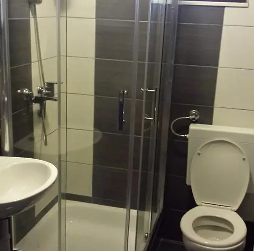 Kod Rade * 파코스탄