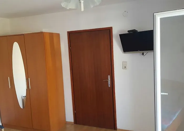 Kod Rade Apartamento Pakoštane